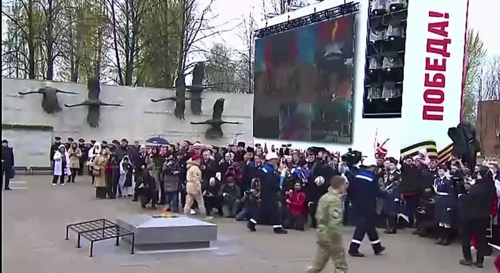 :        80   