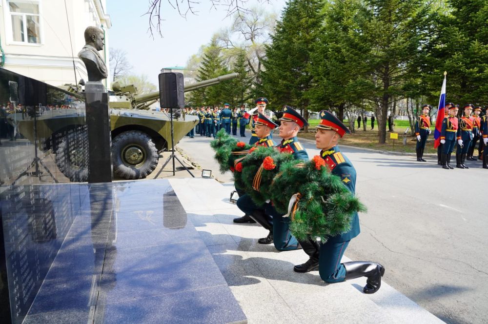  :                -,   1941-1945 ,       5-  ...