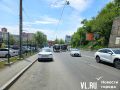 На подъёме от Дальпресса к Первой Речке притёрлись автобус 54А и 81. Две полосы оказались перекрыты