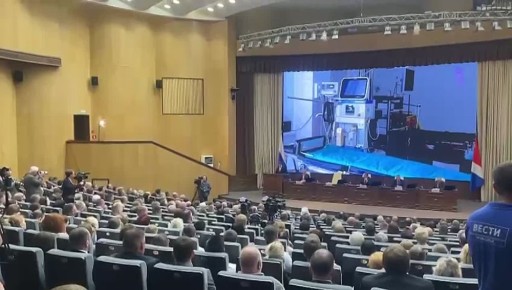 В белом доме начался отчет губернатора Приморья перед депутатами Законодательного собрания края об итогах работы за год