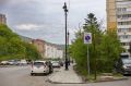 На Адмирала Горшкова в Снеговой Пади во время ремонта дороги перенесут опоры освещения, стоявшие посреди тротуара