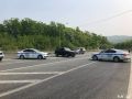Корреспонденту NewsVL.ru на месте сообщили, что дорога будет закрыта ещё три-четыре часа