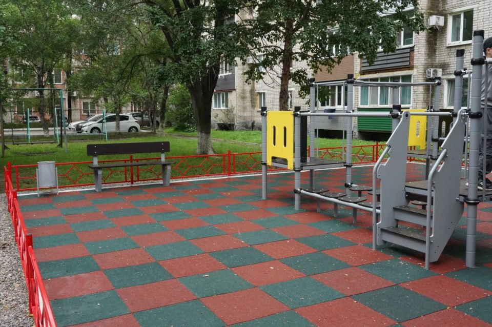 В Уссурийске начато благоустройство придомовых территорий