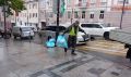 Городская служба наводит порядок на дорогах Владивостока после непогоды