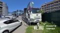 На мысе Бурном грузовик со скалой повредил пять автомобилей