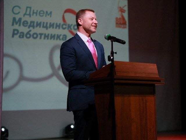 Лучших медиков Чугуевского округа наградил Антон Волошко