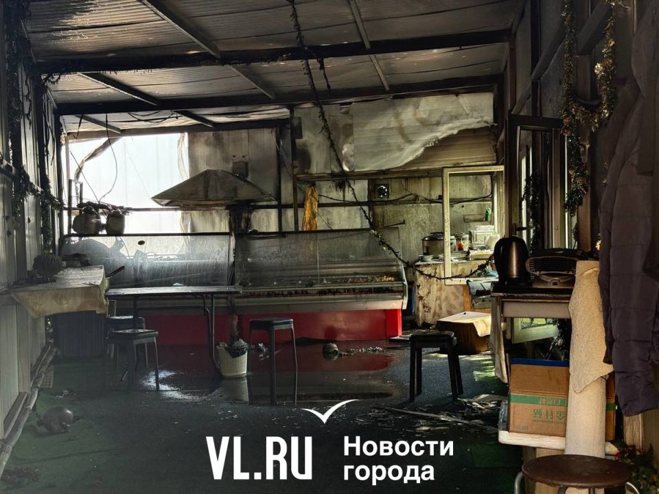 На блошином рынке между Луговой и Спортивной загорелось халяльное кафе