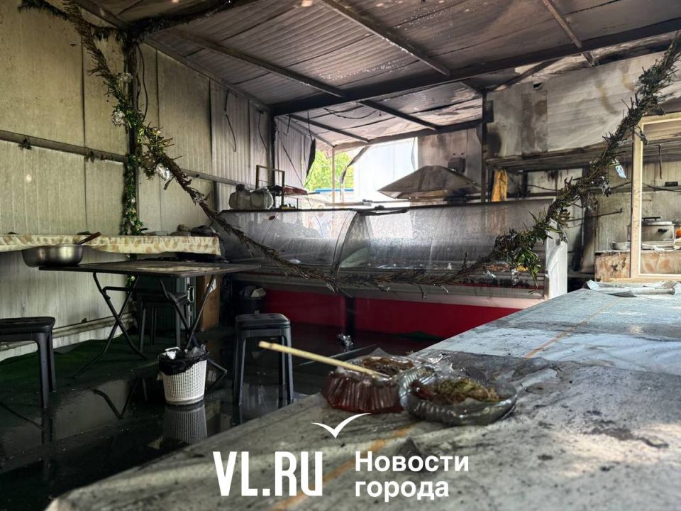 На блошином рынке между Луговой и Спортивной загорелось халяльное кафе