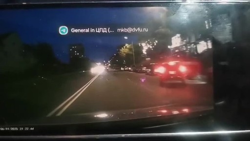Госавтоинспекция Владивостока устанавливает обстоятельства ДТП с участием несовершеннолетнего водителя мотоцикла в Первомайском районе