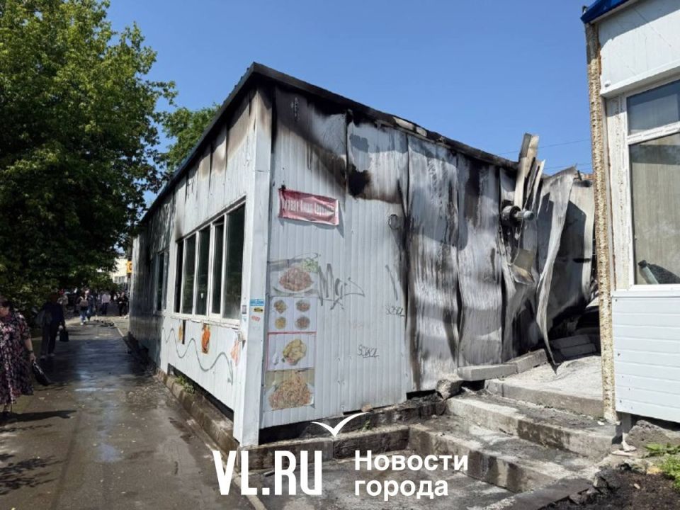 На блошином рынке между Луговой и Спортивной загорелось халяльное кафе