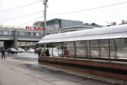 Строители начали ремонтировать подземные переходы в районе остановки «Проспект 100-летия Владивостока»