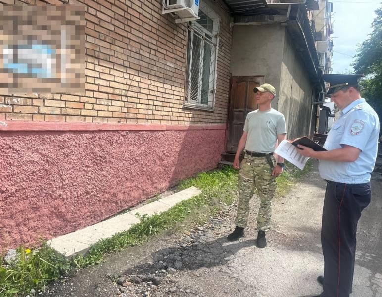 В Спасске-Дальнем полицейские провели акцию «Стоп: наркореклама!»