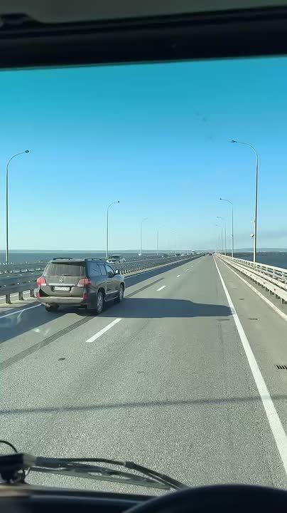 Из-за ДТП на низководном мосту в сторону Владивостока уже несколько часов наблюдается огромный затор почти от посёлка Новый