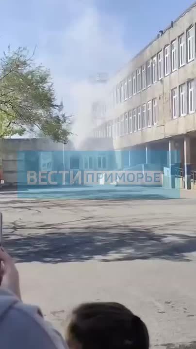 Во Владивостоке из за возгорания эвакуировали всю школу №69 на Сабанеева