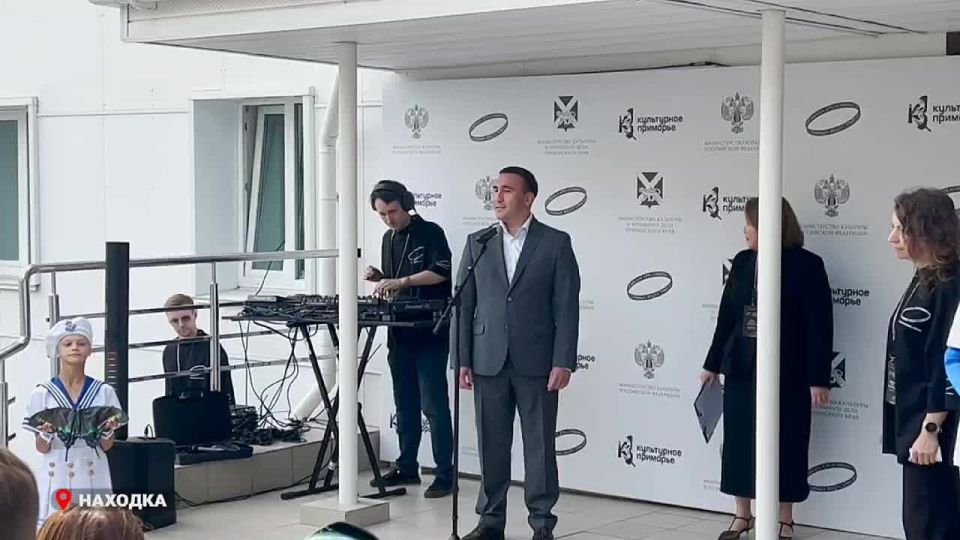 В Находке торжественно открыли Школу креативных индустрий на базе филиала Приморского краевого колледжа искусств