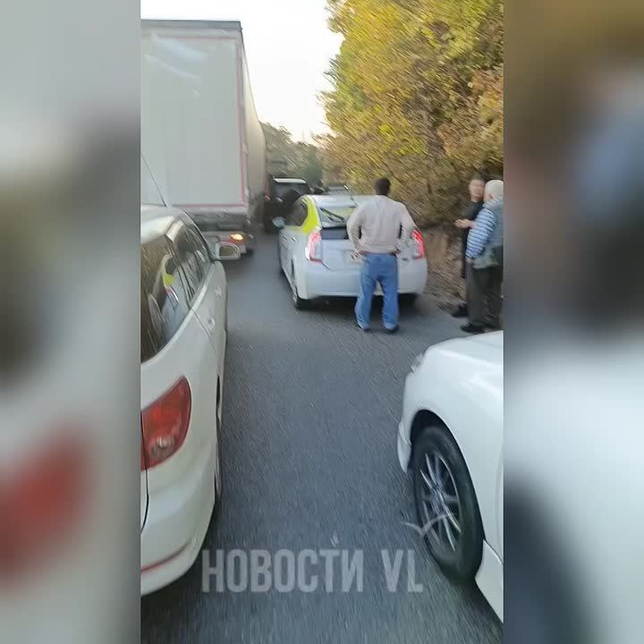 "Даже мотоциклы стоят в пробке"