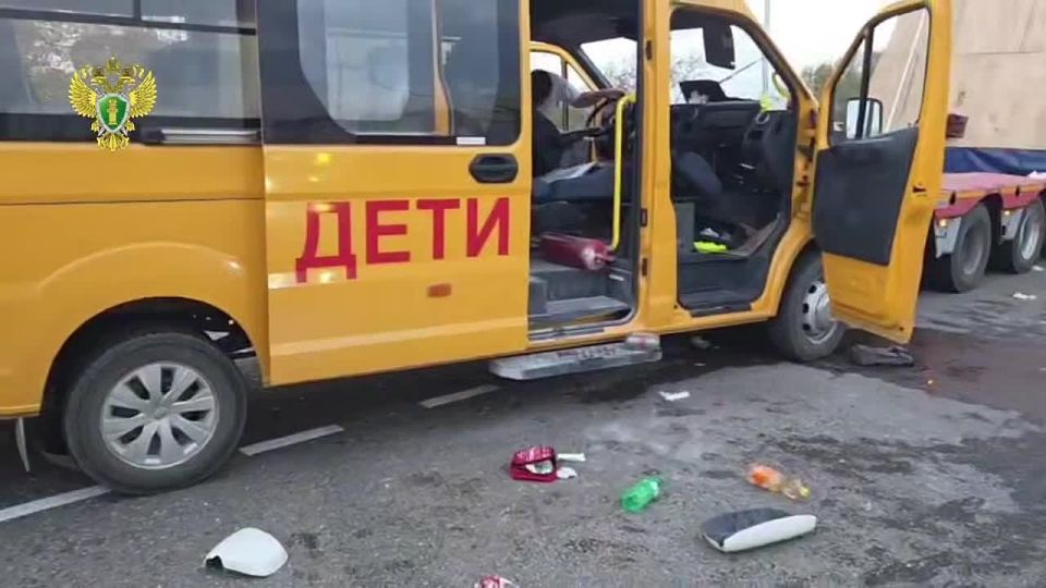Шестеро детей пострадали в ДТП с автобусом и большегрузами в Приморье, сообщили в прокуратуре края
