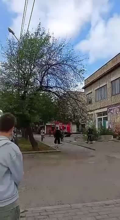   , 4 ,           