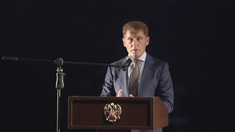 В столице Приморья прошло праздничное мероприятие, посвящённое Дню учителя