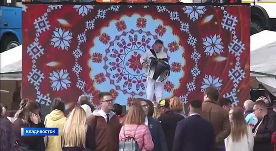 На центральной площади Владивостока - белорусский десант
