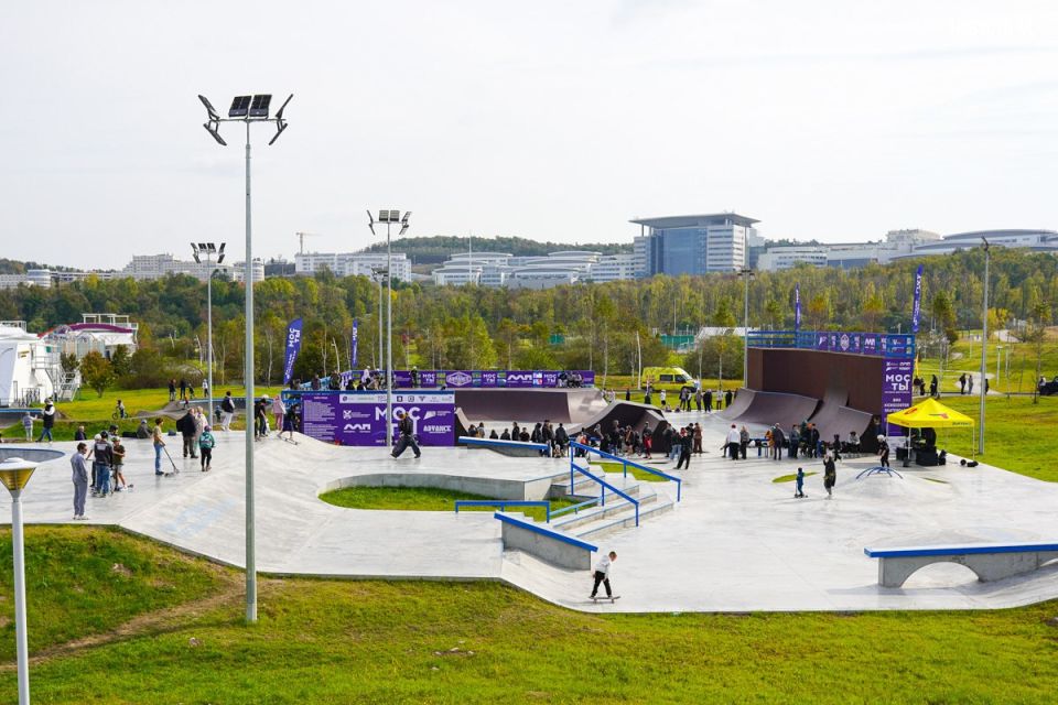«Мосты» с переворотами, сальто и гостем из Колумбии провели в новом экстрим-парке на Русском острове