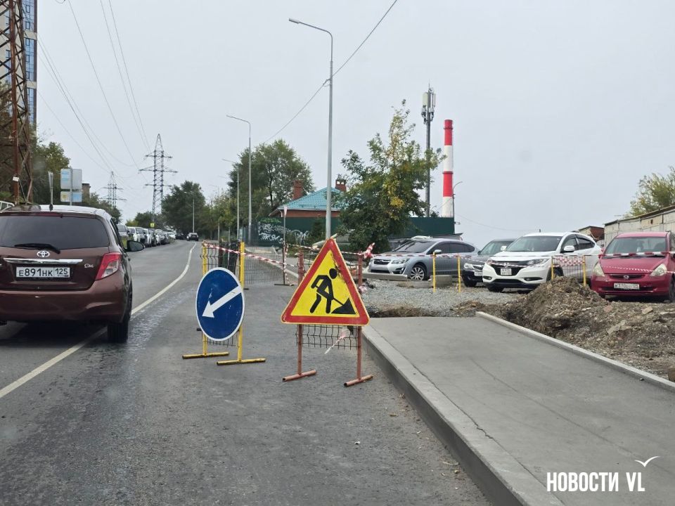 В районе Авроровской, 10 снова раскопки