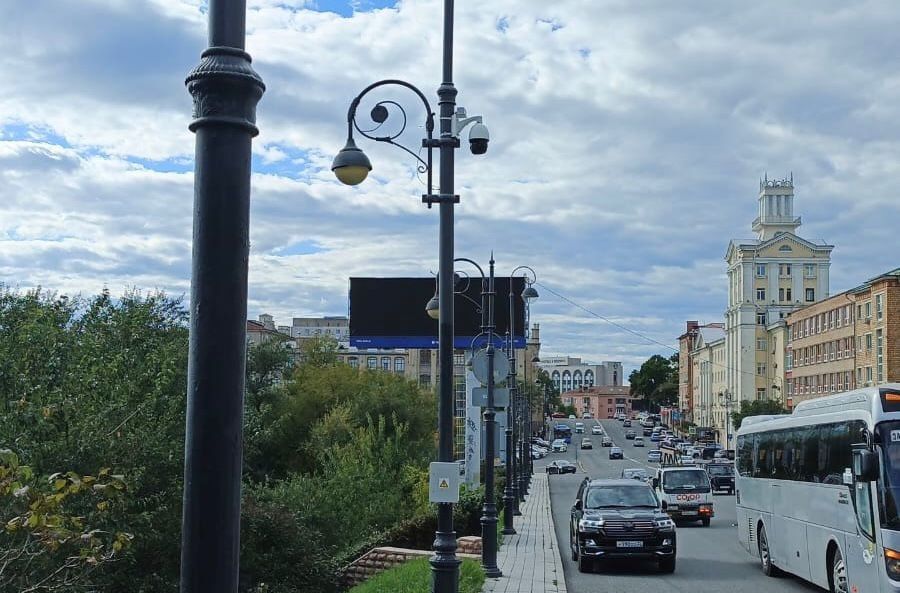 Внимание, водители!. Во Владивостоке появится 18 новых камер, а в скором времени ещё 50 штук Что будут фиксировать новые камеры: • Выезд на выделенную полосу для общественного транспорта