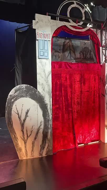 Находкинский театр кукол приглашает на премьеру спектакля «Петрушка-солдат»!