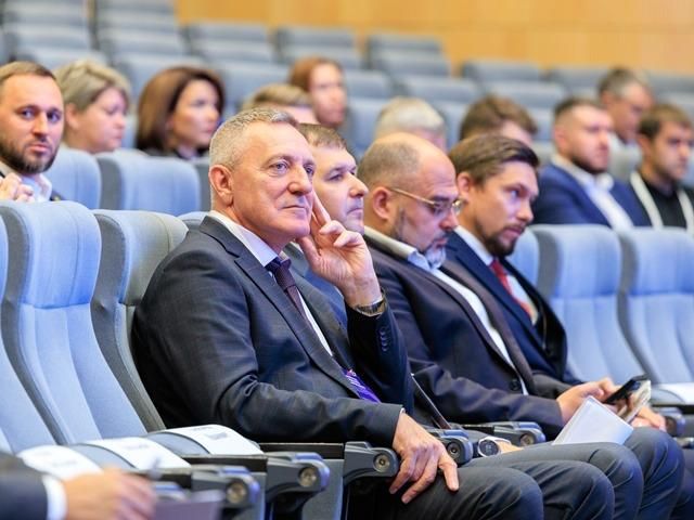 Госдума рассмотрит законодательную инициативу депутатов от Приморья, которая поможет муниципалитетам сохранять и увеличивать площади зеленых насаждений, а также самостоятельно оценивать причиненный ущерб от их уничтожения