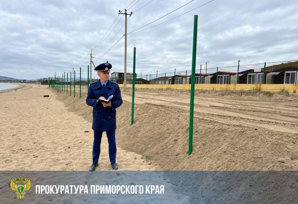 Прокуратура проверяет сообщения о незаконном строительстве на береговой линии в посёлке Волчанец