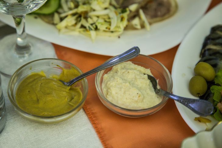 Чем заменить сливки в соусе: копеечный продукт, который сделает его еще ароматнее