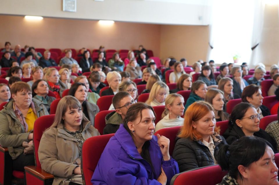Открытие кадетского корпуса и сохранение мер поддержки: в Приморье продолжаются общественные слушания бюджета