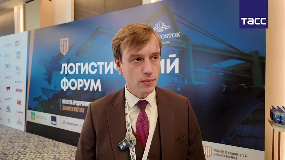 Министр экономического развития Приморья Андрей Блохин на полях Логистического форума рассказал о планах ввода модернизированных погранпереходов на границе с Китаем