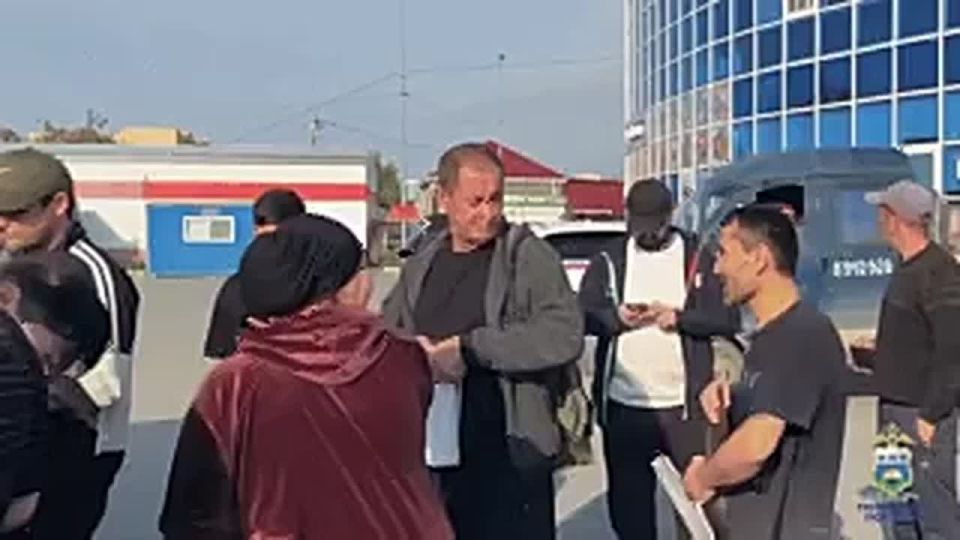 Авиабилет нелегалам оплатят русские?
