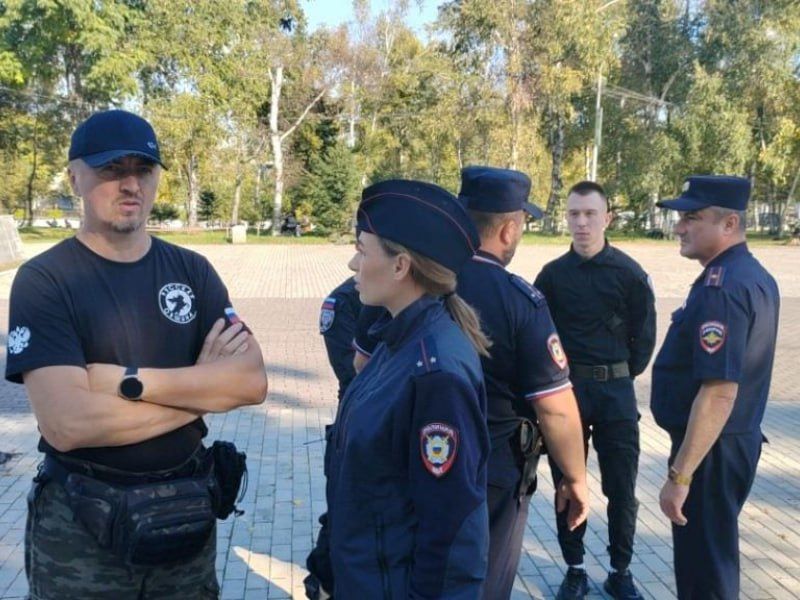 В Артеме состоялся общегородской инструктаж сотрудников полиции и представителей народной дружины, заступающих на охрану общественного порядка В Артеме состоялся общегородской инструктаж сотрудников полиции и представителей народной дружины, заступающих на охрану общественного порядка