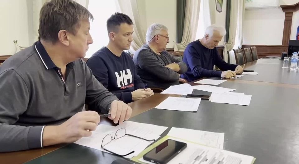 По данным администрации Владивостока, тепло получает уже треть городских объектов