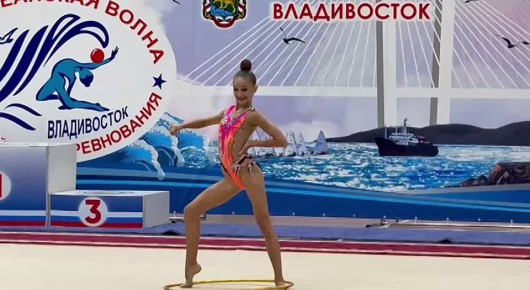 Во Владивостоке стартовала «Тихоокеанская волна» 25 и 26 октября наш город принимает Всероссийские соревнования по художественной гимнастике «Тихоокеанская волна»! В СК «Восход» собрались лучшие гимнастки со всей страны...