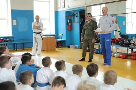 Директор владивостокской спортшколы "Бастион" удостоен звания "Заслуженный работник физической культуры Российской Федерации"