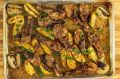 Угостите себя хрустящими куриными ножками с картошкой: идеальный деревенский рецепт