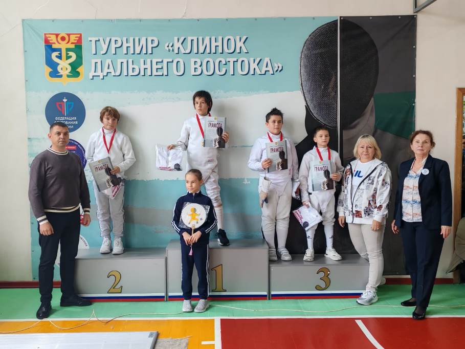 Более 80 фехтовальщиков Приморья сразились на турнире в Находке Более 80 фехтовальщиков Приморья сразились на турнире в Находке