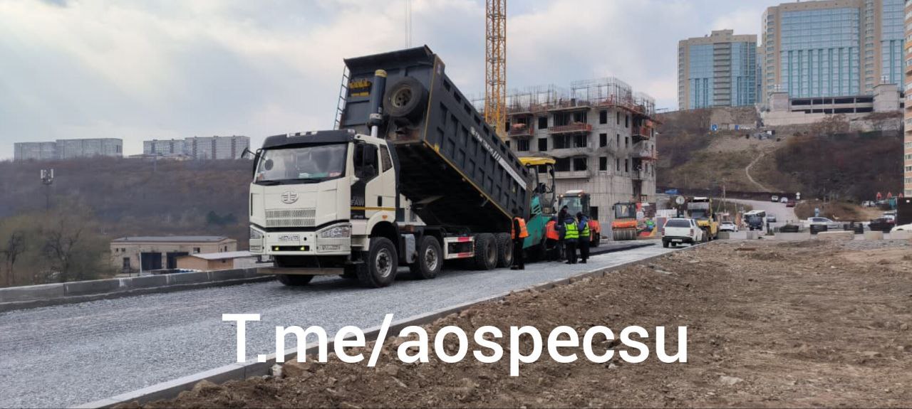 К асфальтированию новой дороги в районе Зелёного Угла дорожники приступили на несколько дней раньше К асфальтированию новой дороги в районе Зелёного Угла дорожники приступили на несколько дней раньше
