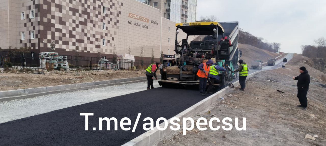 К асфальтированию новой дороги в районе Зелёного Угла дорожники приступили на несколько дней раньше К асфальтированию новой дороги в районе Зелёного Угла дорожники приступили на несколько дней раньше