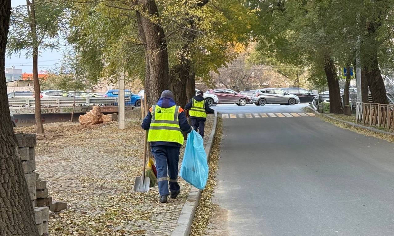 Сегодня во Владивостоке: устройство дорожного основания, восстановление ливневой канализации, установка дорожных знаков, демонтаж и санитарная уборка города Сегодня во Владивостоке: устройство дорожного основания, восстановление ливневой канализации, установка дорожных знаков, демонтаж и санитарная уборка города