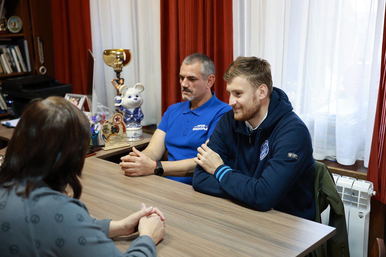 Участники программы «Герои Приморья» вдохновились примером спортсменок школы «Амазонка» Участники программы «Герои Приморья» вдохновились примером спортсменок школы «Амазонка»