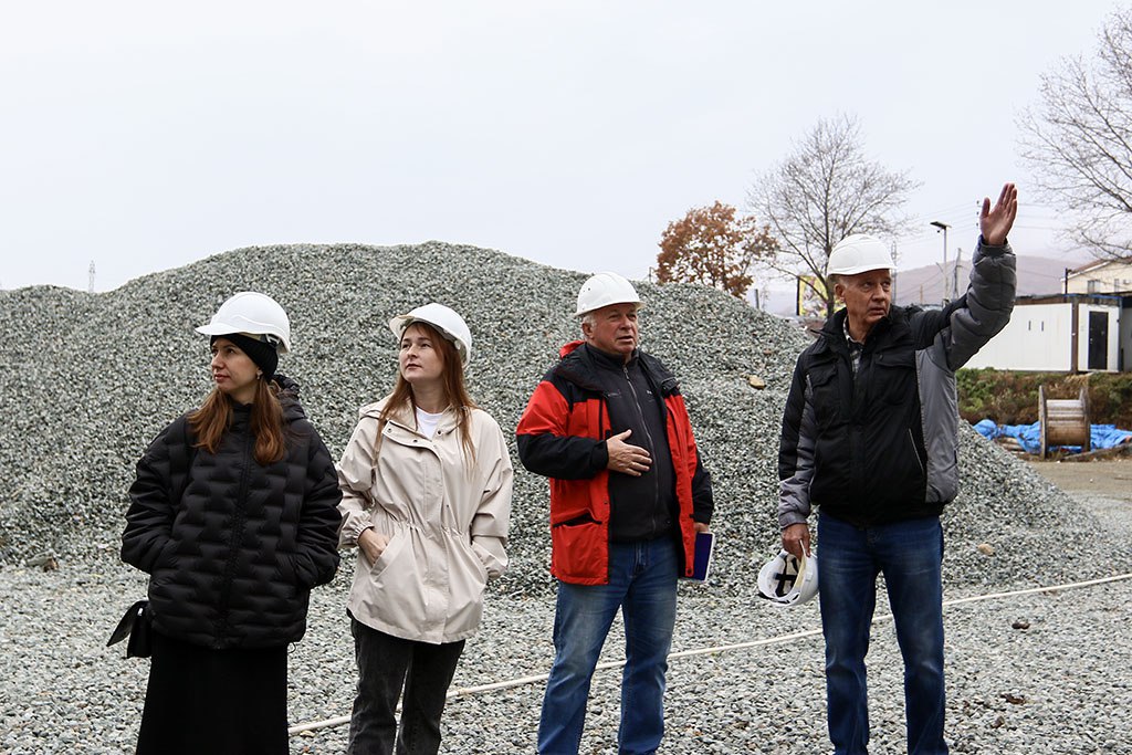 В Находке будущая поликлиника на Тиссовой утеплена и готова к холодам В Находке будущая поликлиника на Тиссовой утеплена и готова к холодам