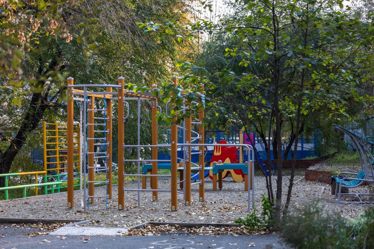 Константин Шестаков: Новая спортивная площадка сделана на Океанском проспекте, 140