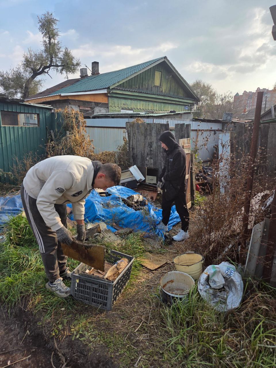 Октябрьские дни не только наполняются яркой осенней листвой, но и добрыми делами Октябрьские дни не только наполняются яркой осенней листвой, но и добрыми делами