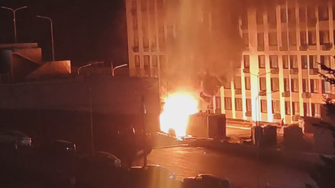 Пожар вспыхнул на территории строящегося "Дома на бульваре 2" во Владивостоке