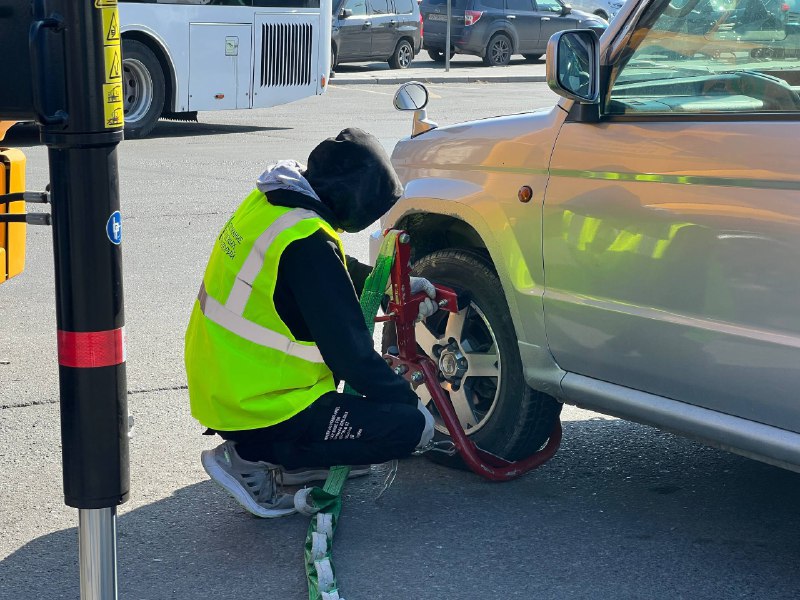 Во Владивостоке подвели первые итоги работы муниципальной службы эвакуации транспортных средств