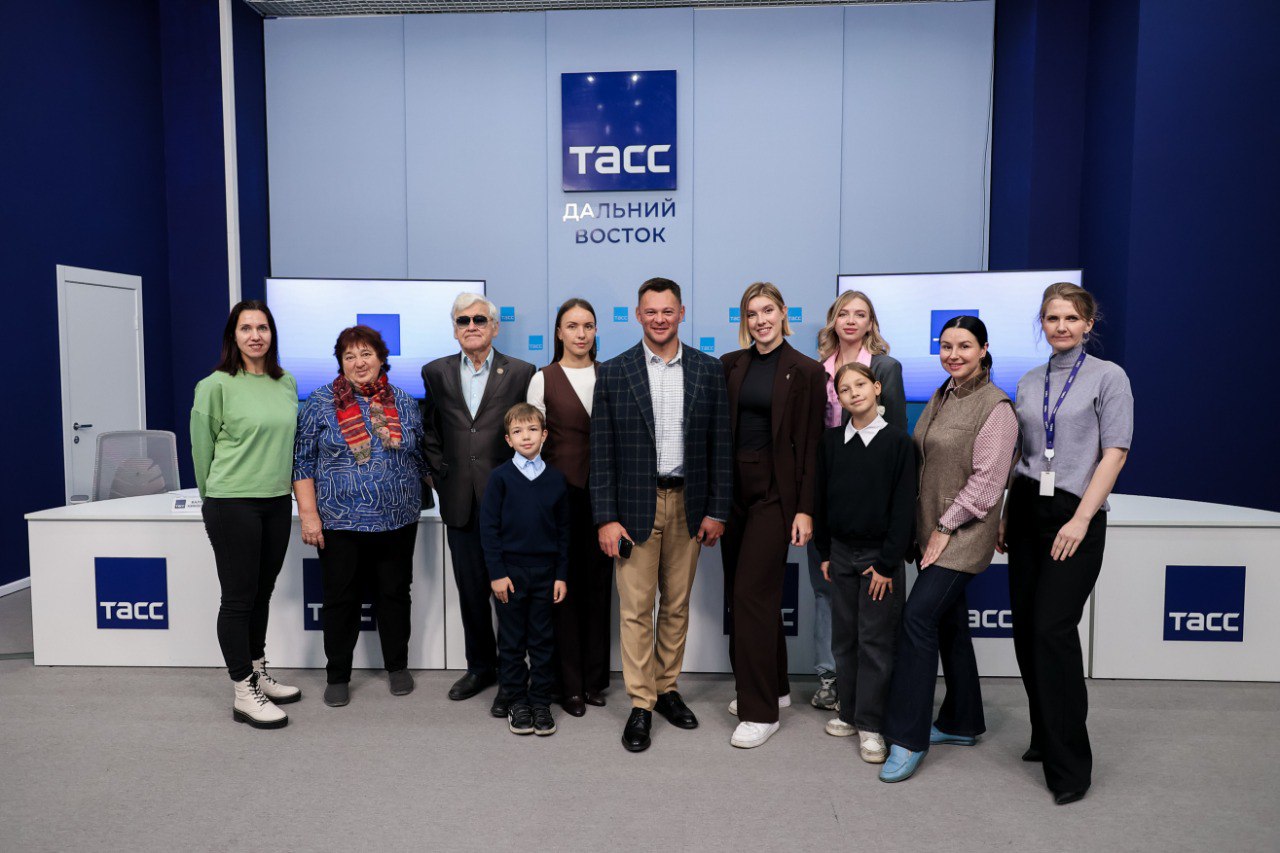 Презентацию книги «След весла» провели прославленные гребцы Приморья